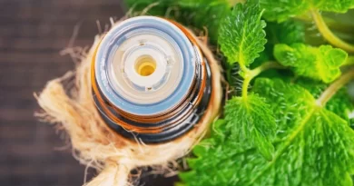 olio-essenziale-di-melissa
